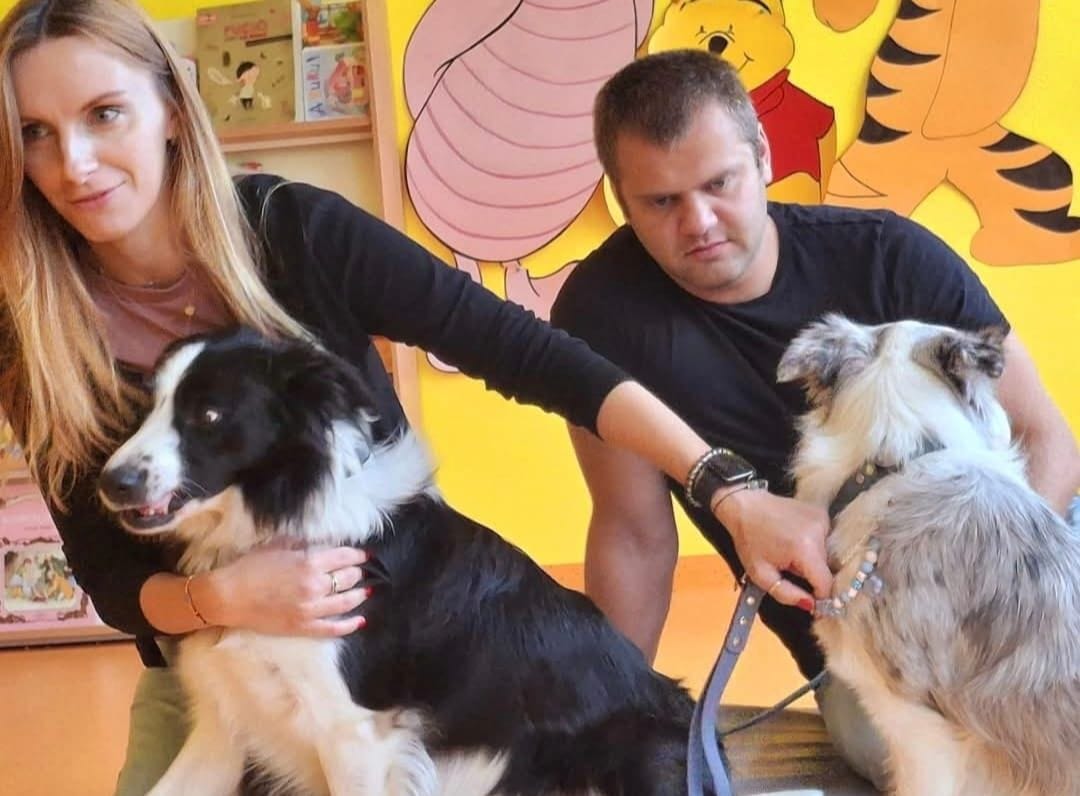 Dogoterapia – dzieci z psami terapeutycznymi